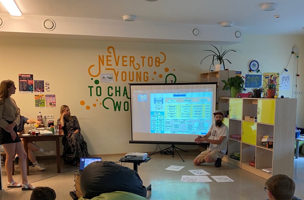 0C45EB9D-AFB4-4831-8D81-086EC90E5407