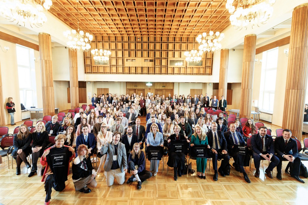 Nacionālais Jaunatnes Forums-231