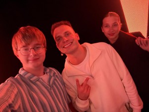 e8d5e353-c23b-4aae-a4b3-fada372e893b